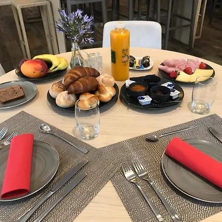 Le Relais Du Simplon מלון 3*